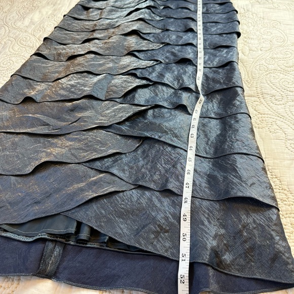 Adrianna Papell shimmering blue mermaid cut evening gown - Picture 2 of 8